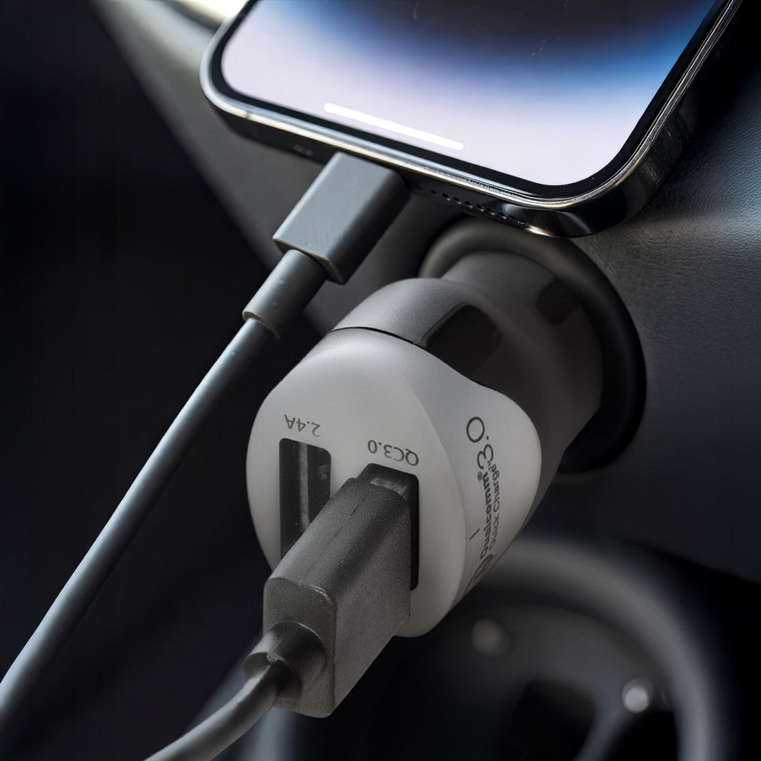 Biloplader max4,8A 2xUSB Maclean Energy MCE157 Qualcomm Quick Charge QC 3.0 plus kabel 1,5 m sølv