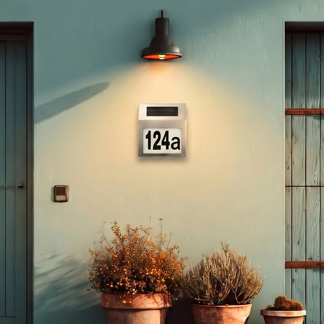 Solcellelampe med LED-husnummer Maclean Energy MCE172