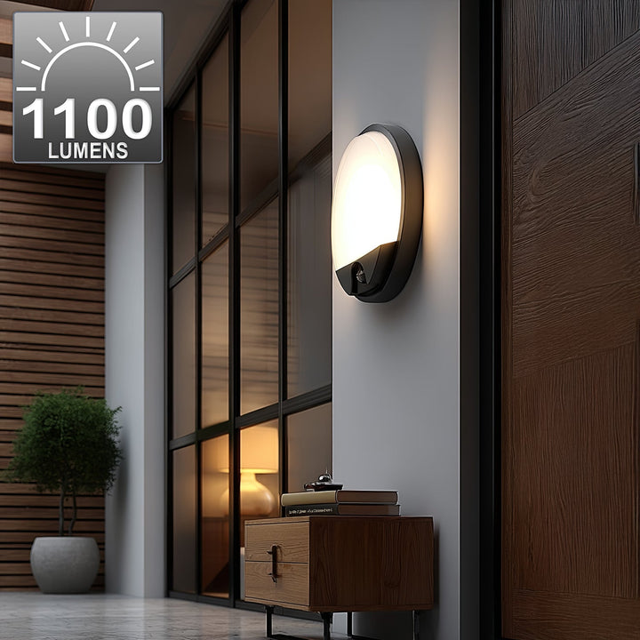 LED-lampe med infrarød bevægelsessensor MCE291 GR 1100 lm 15 W IP54 Maclean Energy, farve: grå