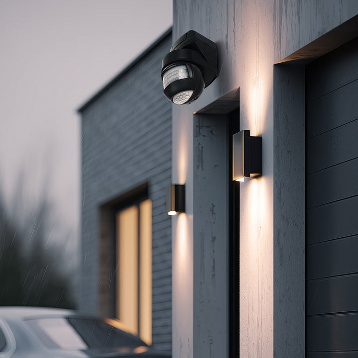 Vægmonteret bevægelsessensor 180° + 360° 2000W Maclean Energy MCE295 sort