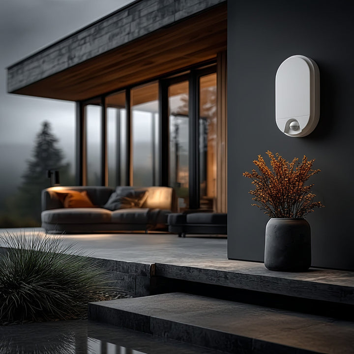 LED-lampe med infrarød bevægelsessensor MCE340 W 1100lm 15W IP54 Maclean Energy farve hvid, farvetemperatur naturlig hvid (4000K)