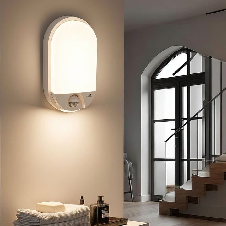 LED-lampe med infrarød bevægelsessensor MCE340 W 1100lm 15W IP54 Maclean Energy farve hvid, farvetemperatur naturlig hvid (4000K)