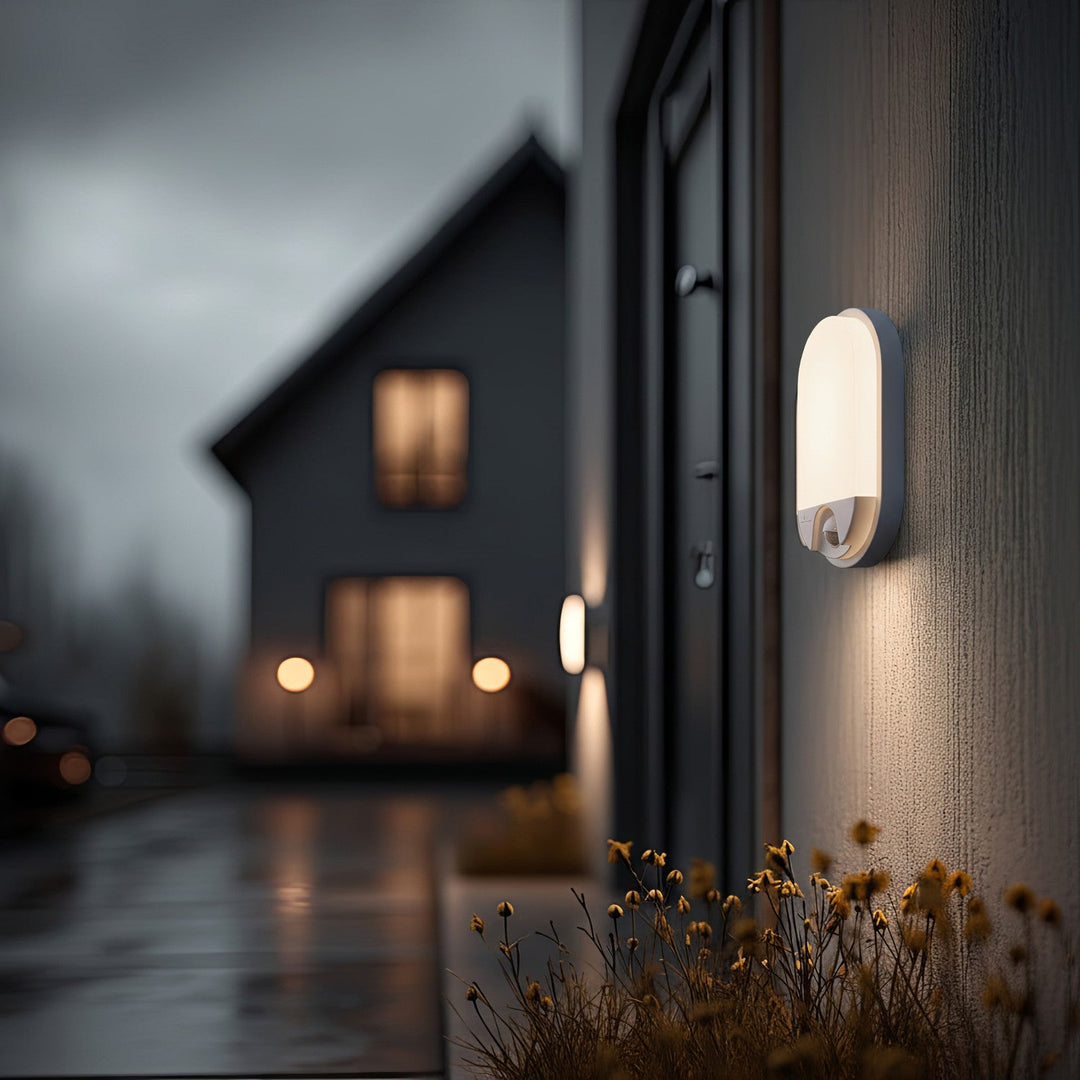LED-lampe med infrarød bevægelsessensor MCE340 W 1100lm 15W IP54 Maclean Energy farve hvid, farvetemperatur naturlig hvid (4000K)