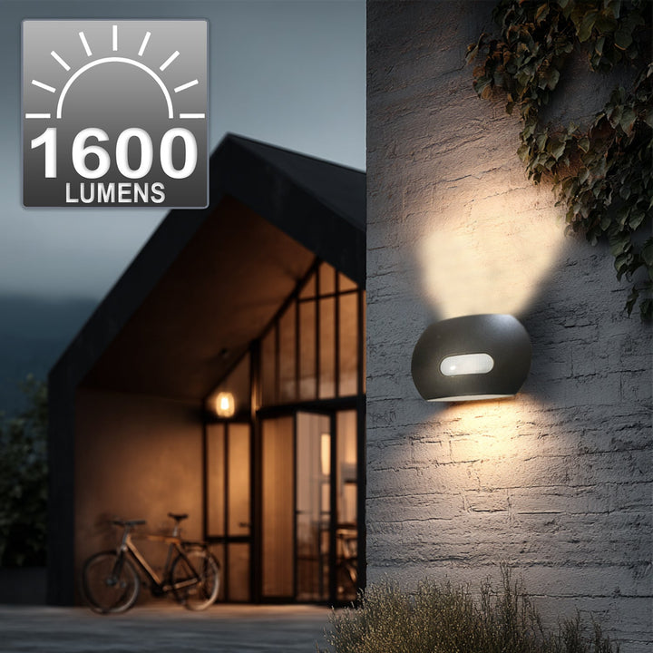 Væglampe med LED og PIR-sensor Maclean Energy MCE366 - PC+ALU, 20W (1600lm) Neutral White 4000K IP65 grå