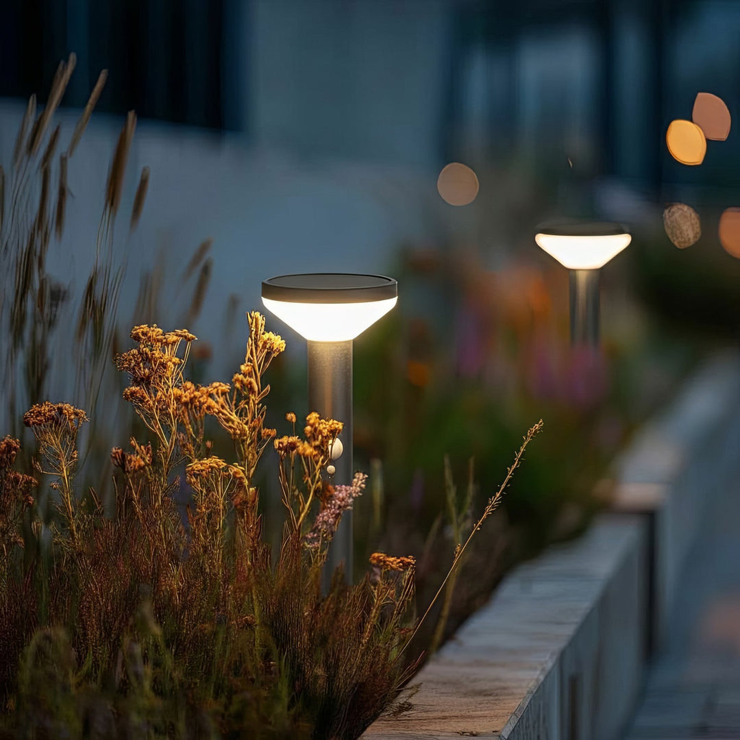 Solar LED-lampe med Maclean-sensor, sort, IP44, 3 lysindstillinger, Li-ion-batteri 18650 3,7 V 1200 mAh, indstik, MCE465 B