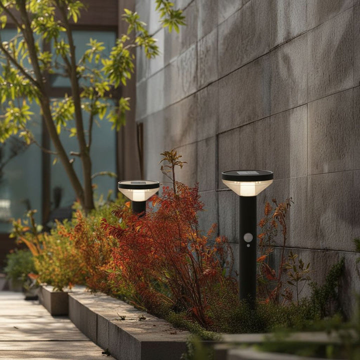 Solar LED-lampe med Maclean-sensor, sort, IP44, 3 lysindstillinger, Li-ion-batteri 18650 3,7 V 1200 mAh, indstik, MCE465 B