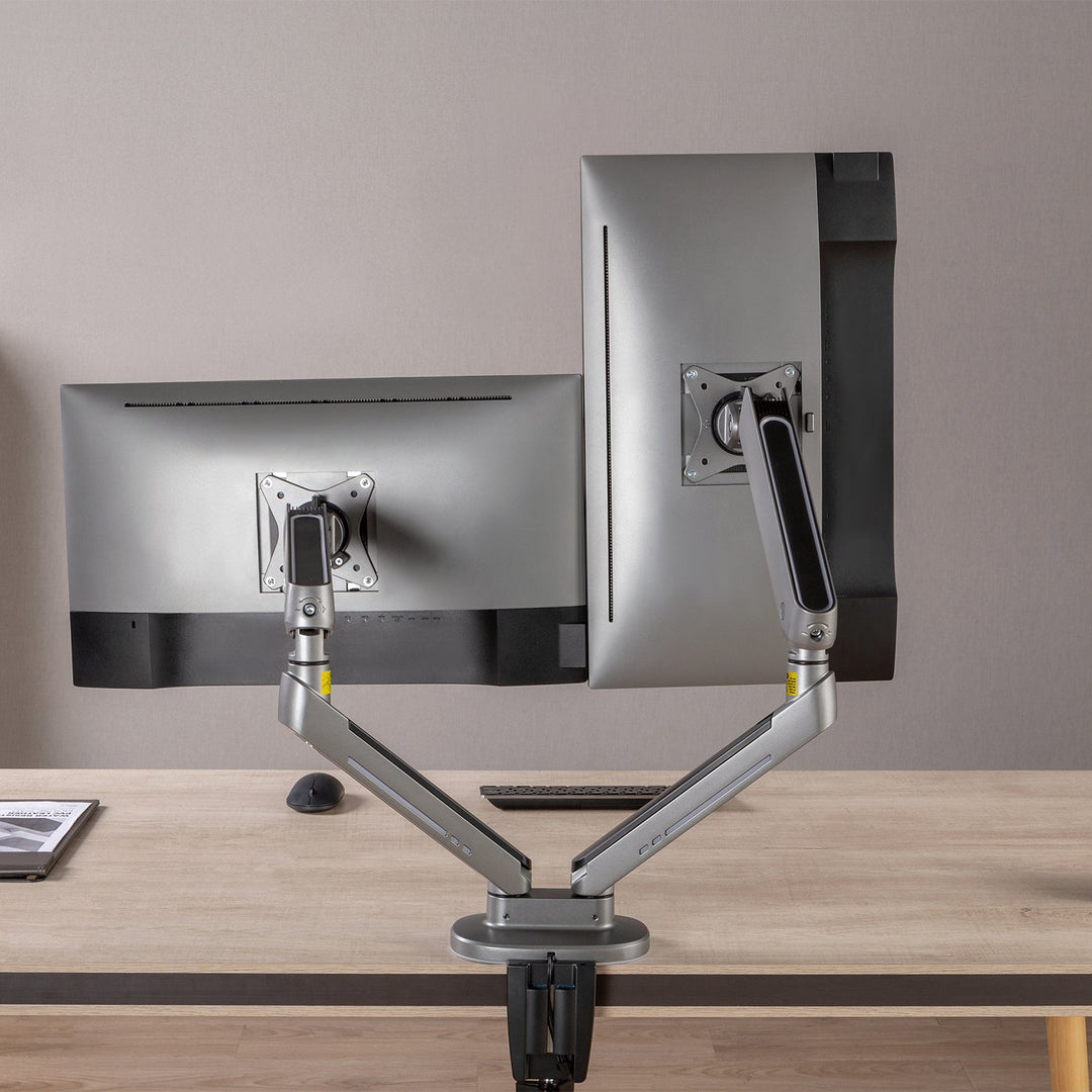NanoRS-holder til to gaming-skærme, RGB-LED-belysning, 17-32", maks. 9 kg, VESA 75x75 / 100x100, RS166