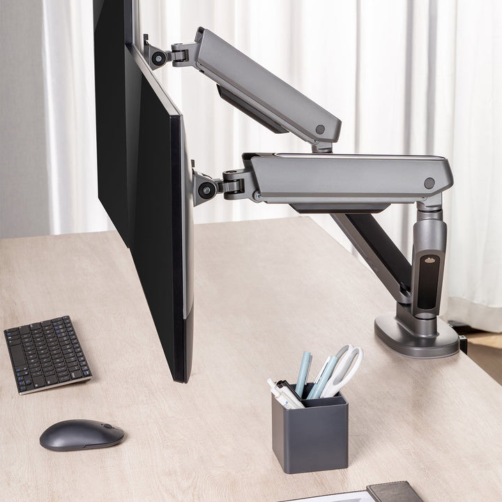 NanoRS-holder til to gaming-skærme, RGB-LED-belysning, 17-32", maks. 9 kg, VESA 75x75 / 100x100, RS166