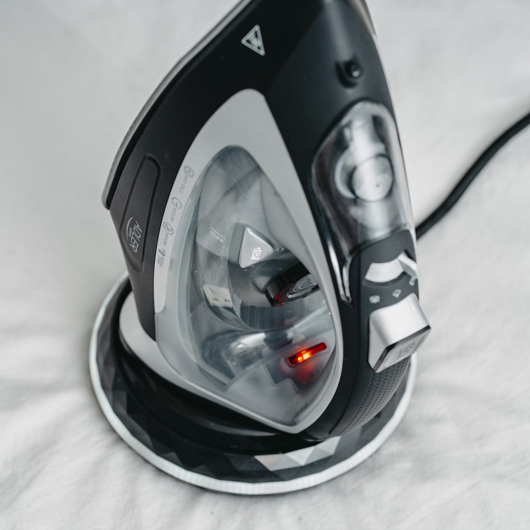 Adler dampstrygejern, trådløst, keramisk strygesål, 2800 W, AD 5043