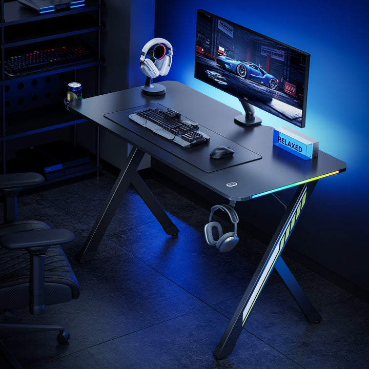 NanoRS gaming-skrivebord, sort, med holder til hovedtelefoner og kop, RGB-belysning, maks. 75 kg, mål 1200 x 600 x 750 mm, RS102