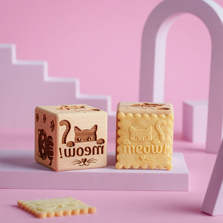 Graveret kageform Goody Woody, 6 cm, bøgetræ, 6 mønstre, katte