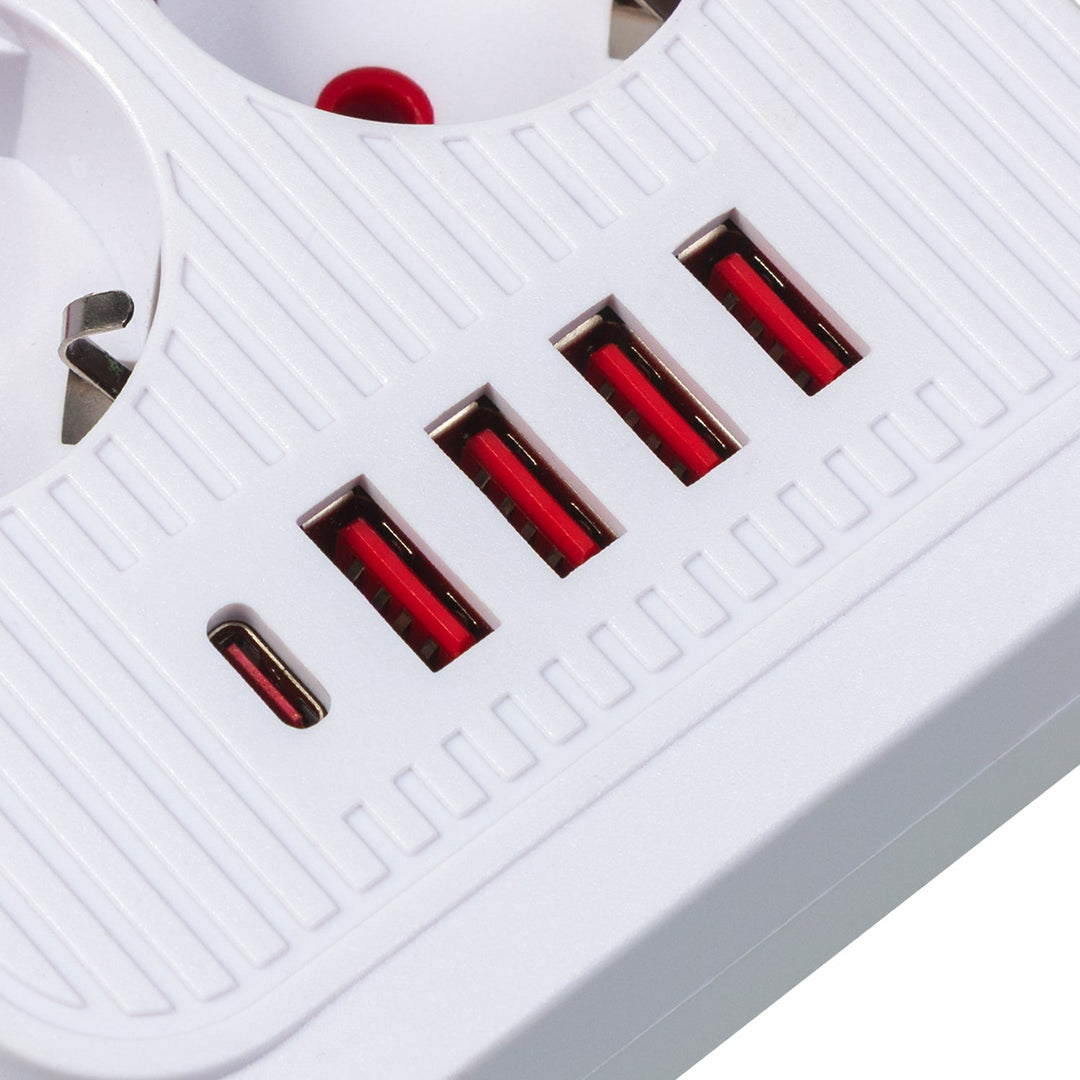 Maclean strømskinne, forlængerledning med 6 stik + 4xUSB, 110-240V AC 50/60Hz, 2,1A max 2500W, 1,5 m, hvid, MCE389 W