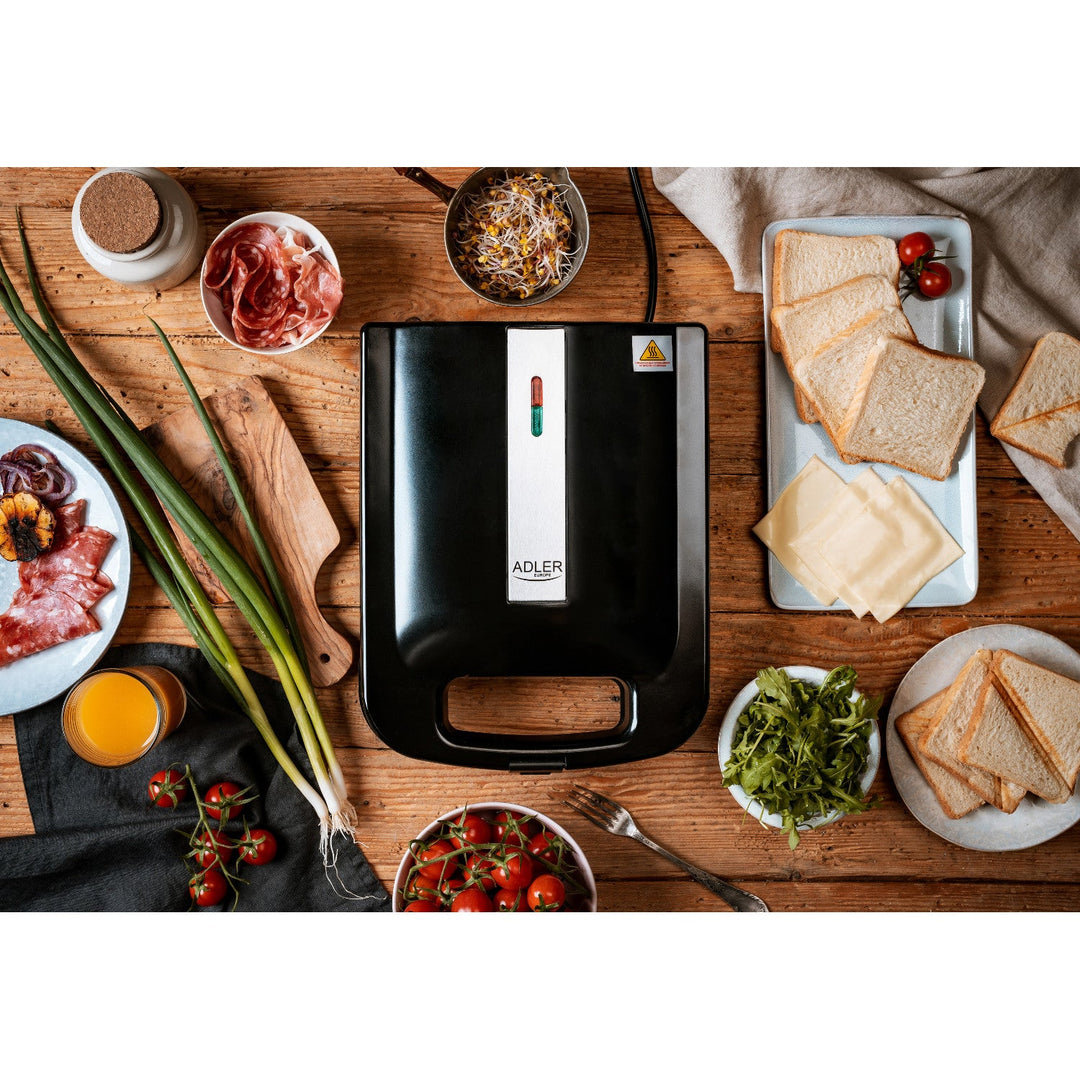 Adler AD 3055 sandwichmaker, sort, 2000 W, til 4 sandwich