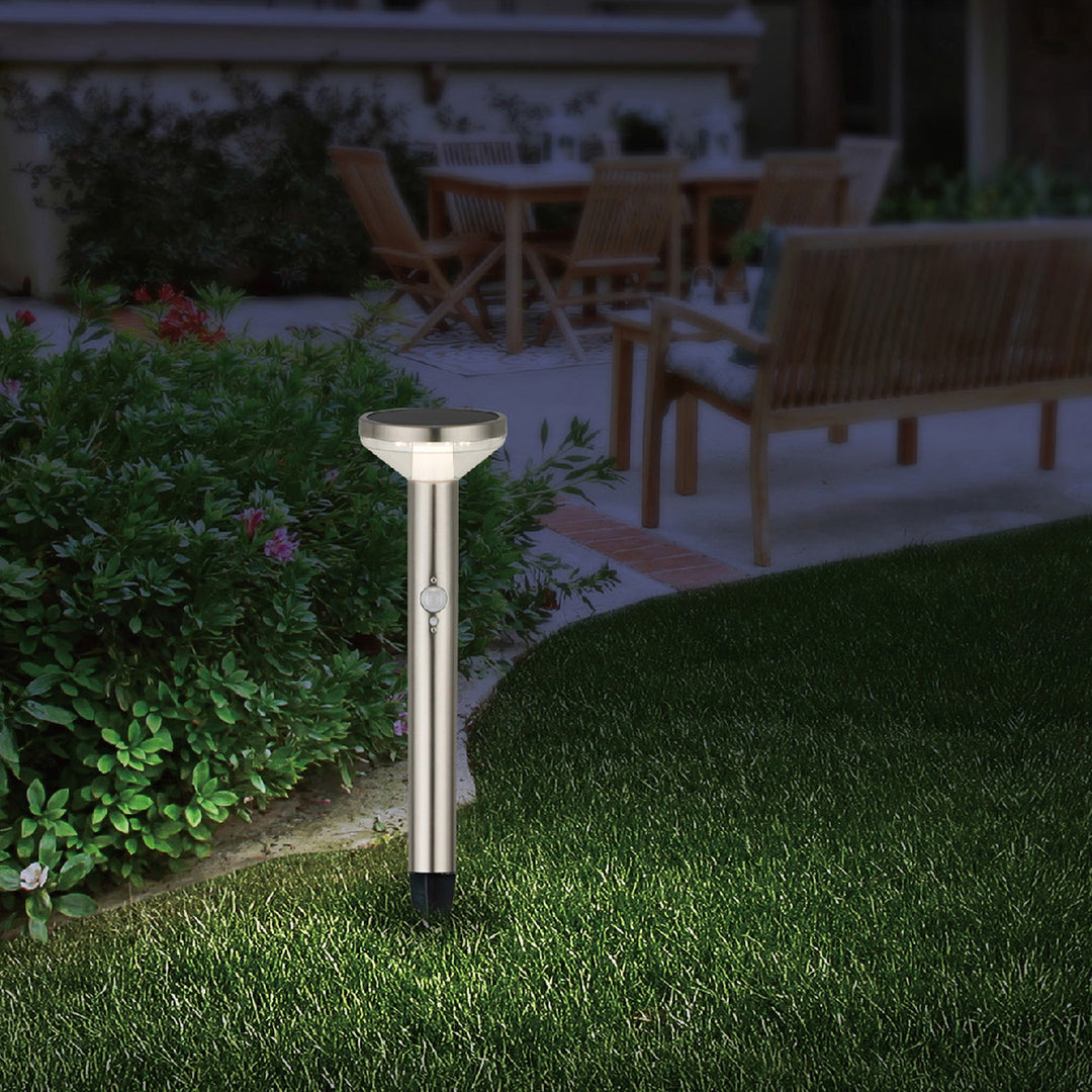 Maclean solcellelampe, med sensor, 3 indstillinger, til at stikke ned i jorden, Li-ion 18650, IP44, 3,7 V, 1200 mAh, mat krom, MCE465 C/M, 8 stk.