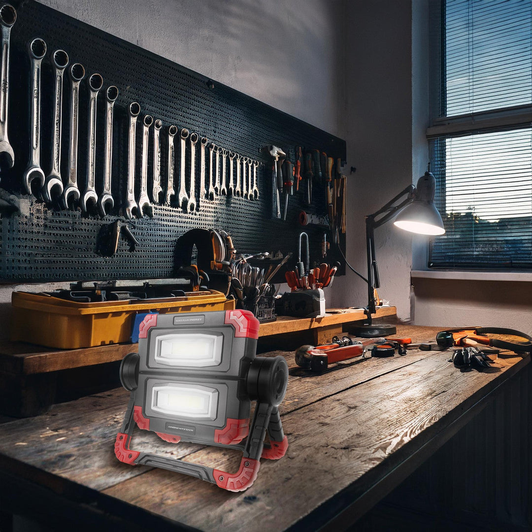 Maclean LED COB arbejdslampe, 300 lm, 3 lysindstillinger, farvetemperatur 6500K, MCE439 + 4x Varta Industrial AA-batteri