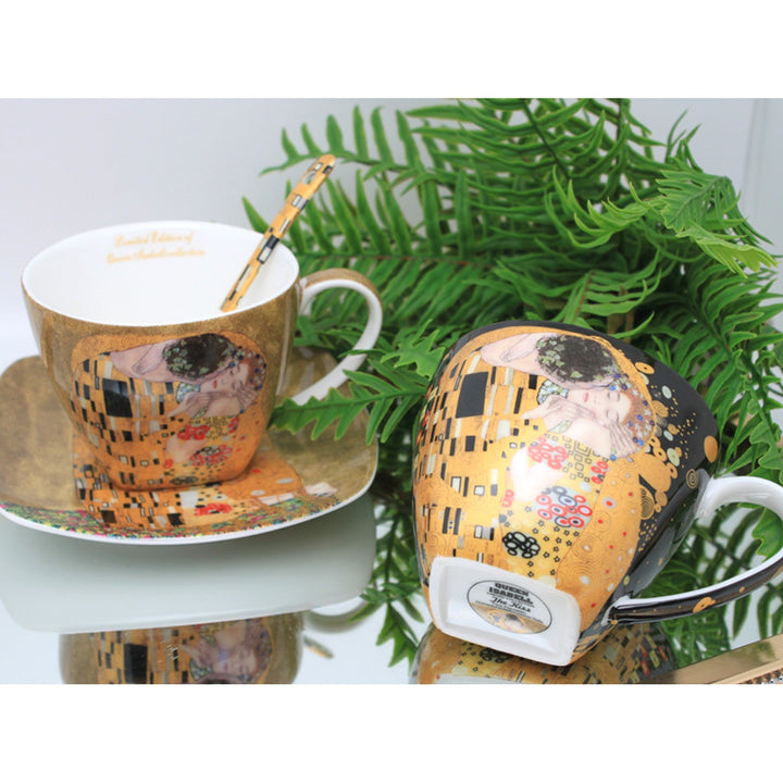 Sæt med 2 porcelænskopper Queen Isabell, motiv Klimts Kys, skeer, 250 ml, W25KL60-2-19000