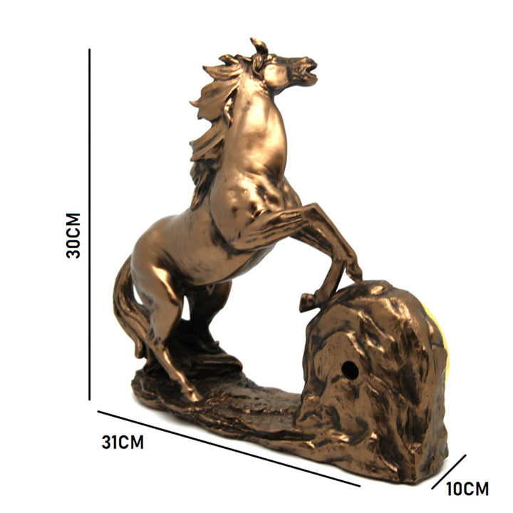 Figur af en klatrende hest, ur, bronzefigur, romertal, dronning Isabel