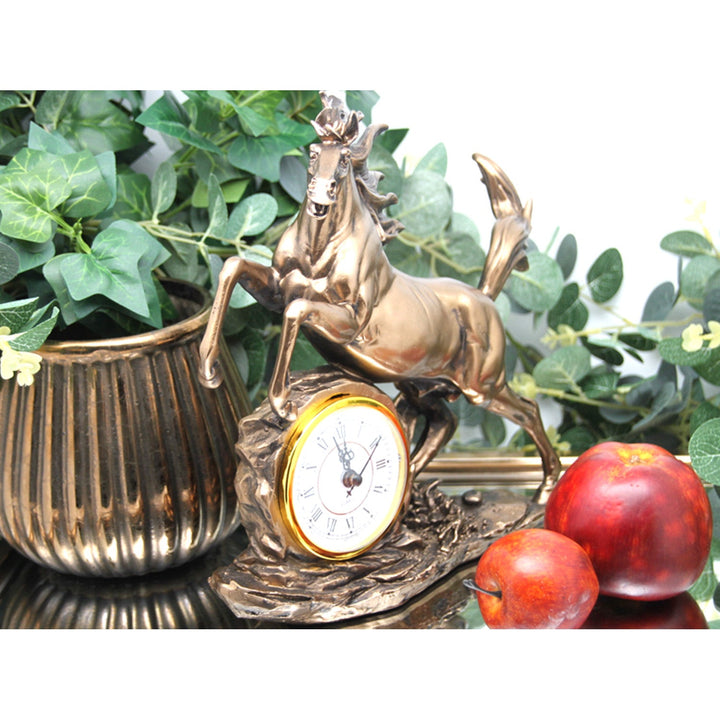 Figur af springende hest, ur, brun dekoration, Dronning Isabel
