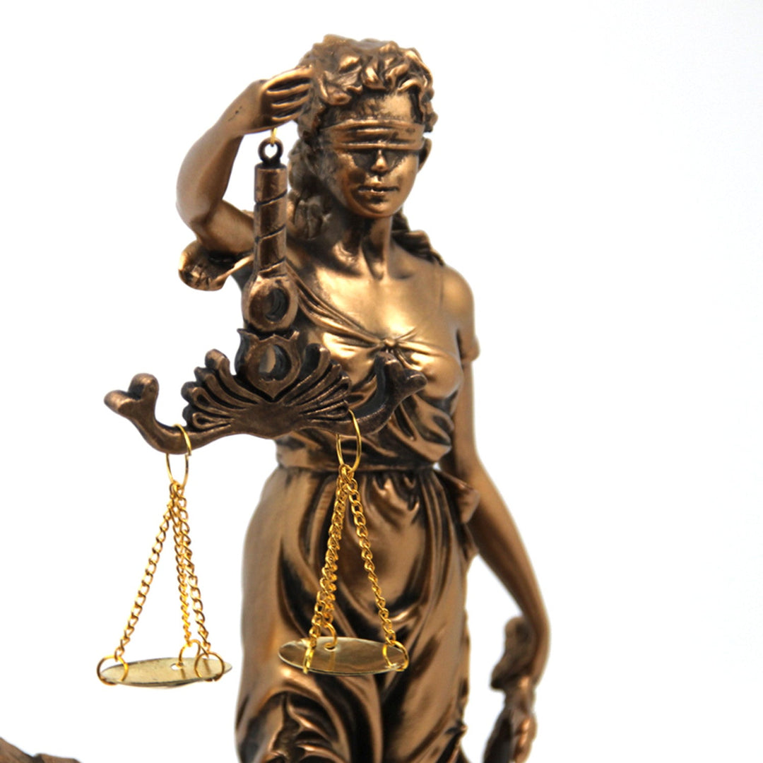 Figur af Themis, gudinde for retfærdighed, ur, dronning Isabel