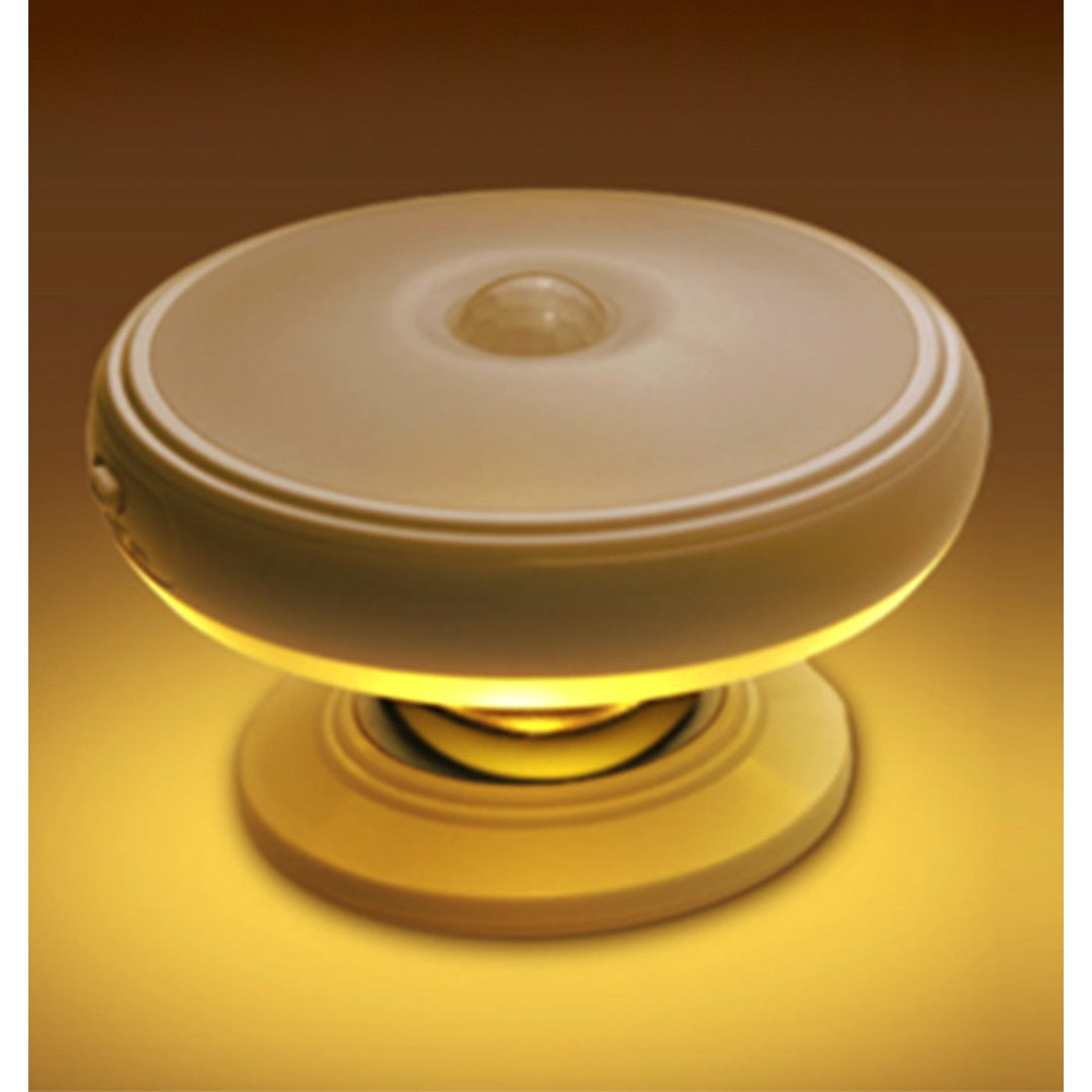 LED-lampe med bevægelsessensor Maclean, magnet, baggrundsbelysning, lysfunktioner: kontinuerlig, PIR-sensor, 3xAAA, MCE223 + 3 x Varta Industrial-batterier