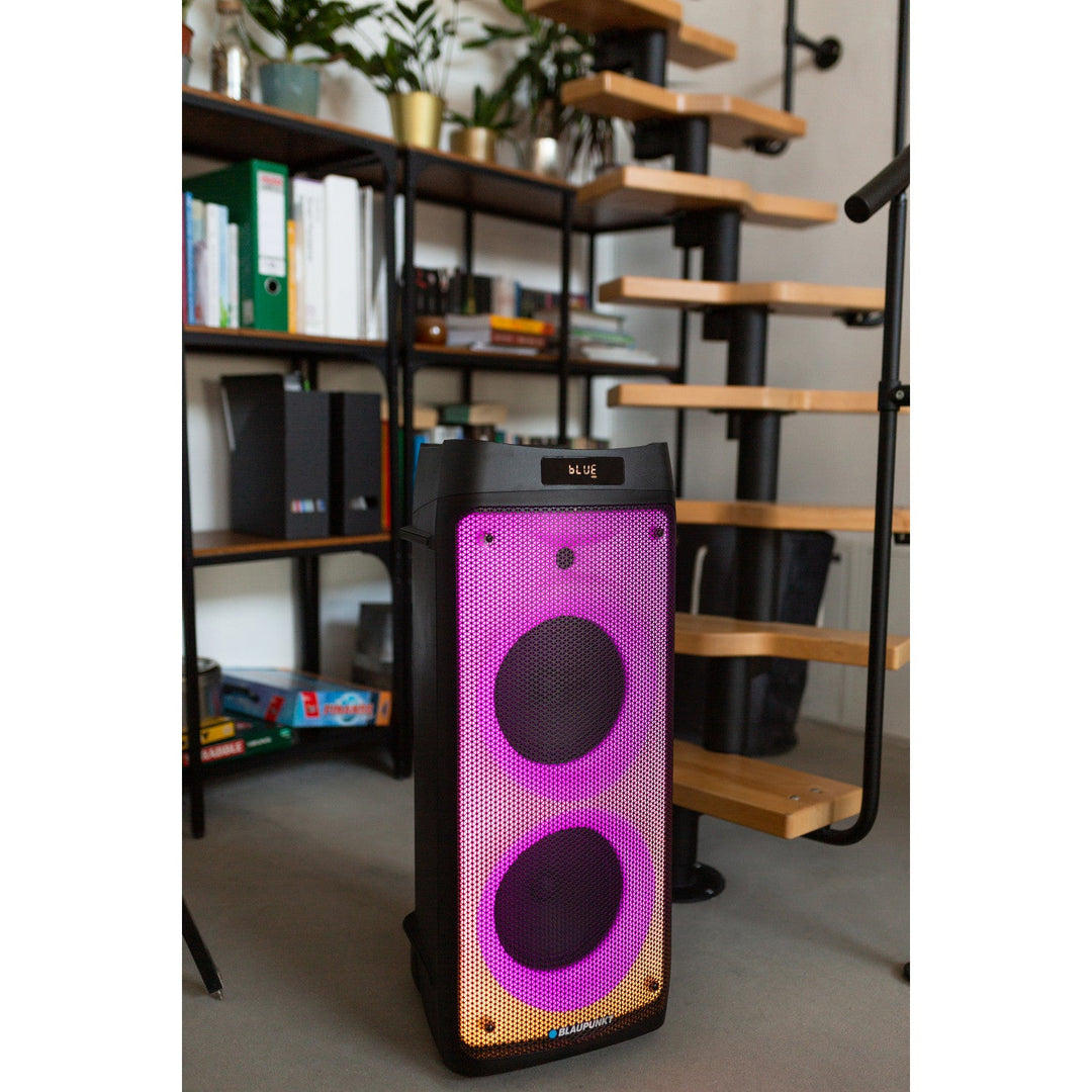 Blaupunkt Party Box-højttaler, LED-belysning, Bluetooth, USB og AUX, FM-radio, karaoke-funktion, fjernbetjening, PB08DB
