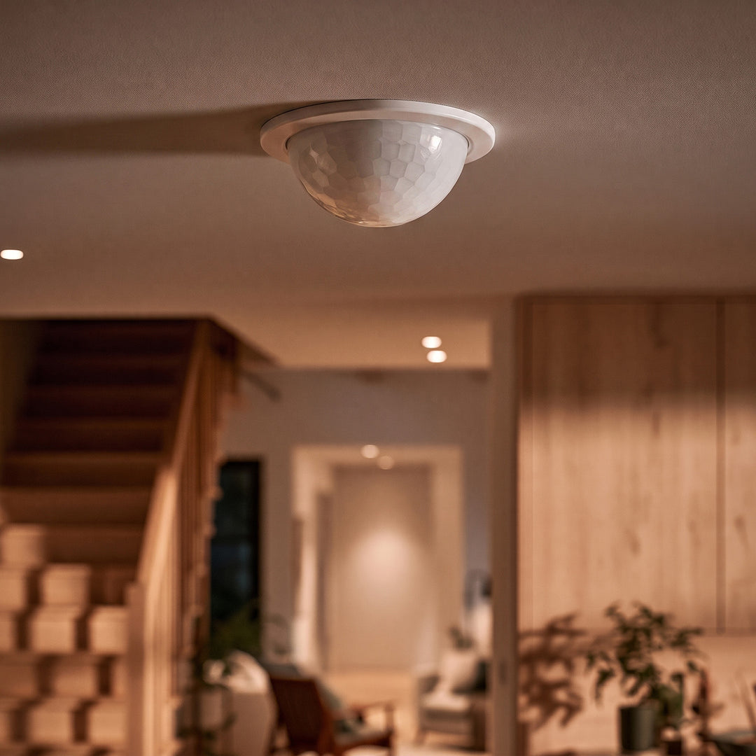 Maclean PIR-tilstedeværelsessensor, indbygget, rækkevidde 10x40 m, 1000 W/2000 W, 220–240 V AC, 50/60 Hz, IP54, MCE822