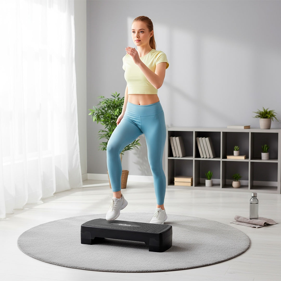 Aerobic- og fitness-step Rebel Active, 3 trin, 68 cm, sort, RBA-3227-BK