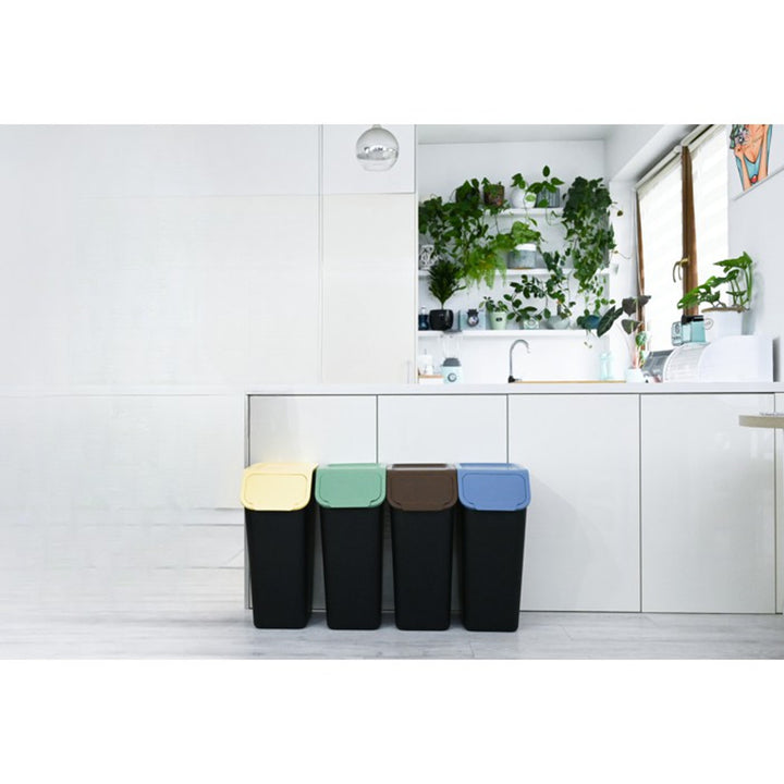 Sæt med 4 sorte affaldsbeholdere til affaldssortering BINI 4 x 35 l med låg i farverne blå/grøn/gul/brun + 5 stk. kulfiltre