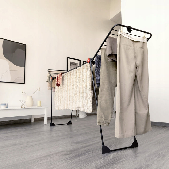 Vileda Infinity Flex Ultimate tørrestativ, sort, op til 30 m tørreflade, udtrækkeligt, forhøjet stel, tøjkroge, indbyggede hjul, 179620