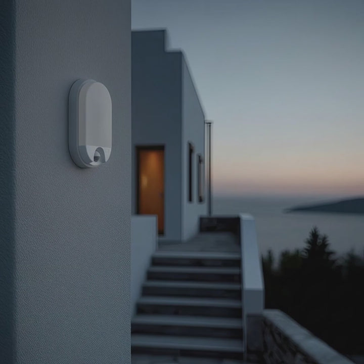 LED-lampe med infrarød bevægelsessensor MCE340 W 1100lm 15W IP54 Maclean Energy farve hvid, farvetemperatur naturlig hvid (4000K)