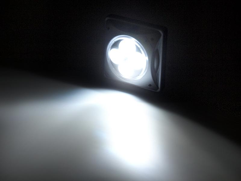 Højkvalitets solcellelampe med skumringssensor til parasol Maclean MCE124