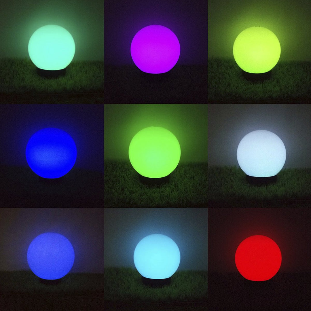 Fritstående solcellelampe til haven GB167 – kugle 30x30x63 cm, farvet LED