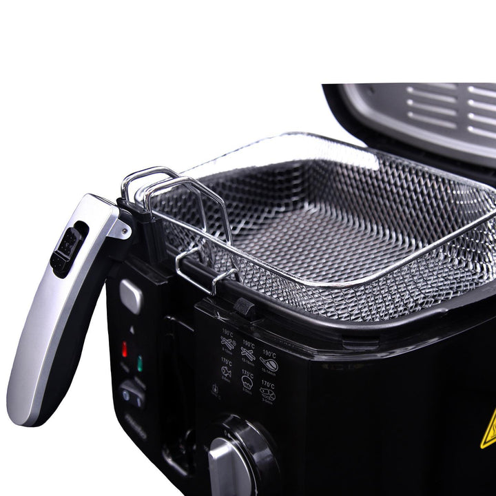 Mesko MS 4908 frituregryde med en effekt på 1800 W og en beholder på 2,5 l