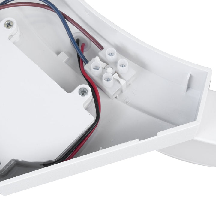 LED-lampe med infrarød bevægelsessensor MCE290 W 800lm 10W IP54 Maclean Energy, farve: hvid