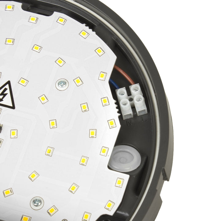 LED-lampe med infrarød bevægelsessensor MCE291 GR 1100 lm 15 W IP54 Maclean Energy, farve: grå