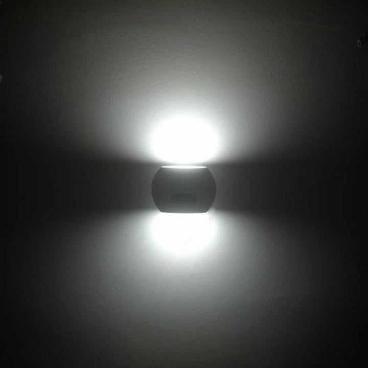 Væglampe med LED og PIR-sensor Maclean Energy MCE366 - PC+ALU, 20W (1600lm) Neutral White 4000K IP65 grå