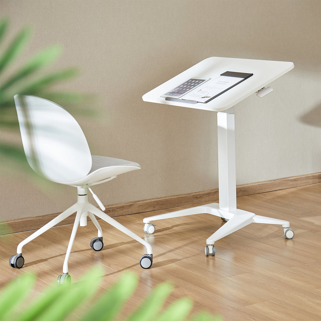 Mobil skrivebord til bærbar computer Maclean, hvid, pneumatisk højdejustering, 80x52 cm, 8 kg maks., 109 cm høj, MC-453W