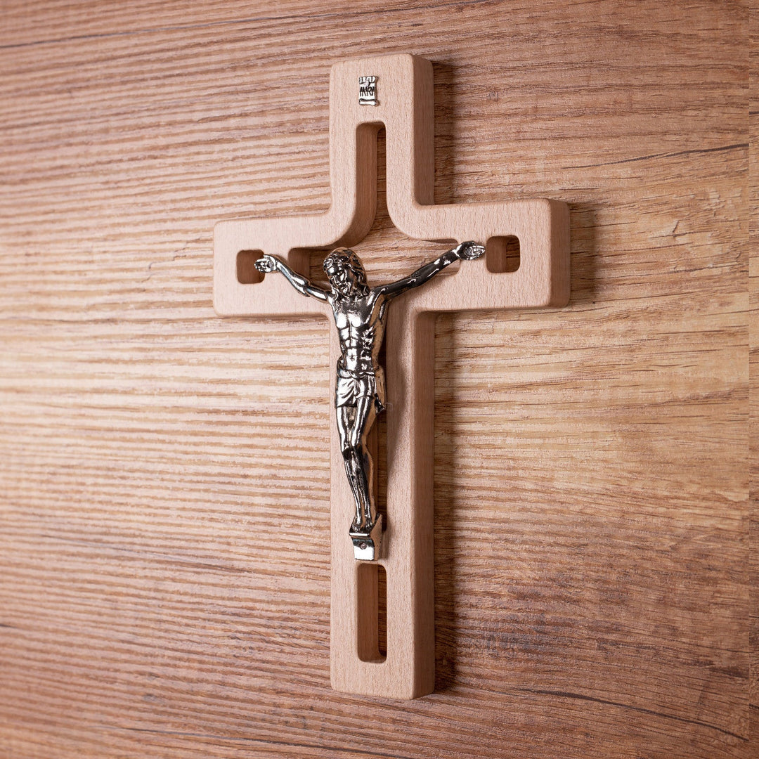 Moderne træhøjkors med lidenskab, naturligt, 25 x 16 x 1,6 cm