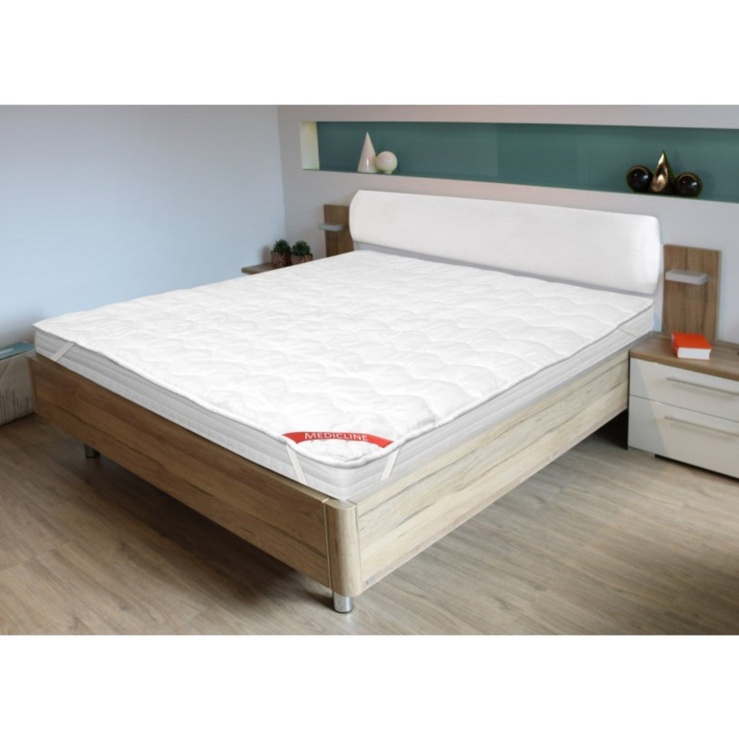 Overlay/beskyttelse til madras, tyk, quiltet med tråd Premium AIO FACTORY 160x200 cm, hvid